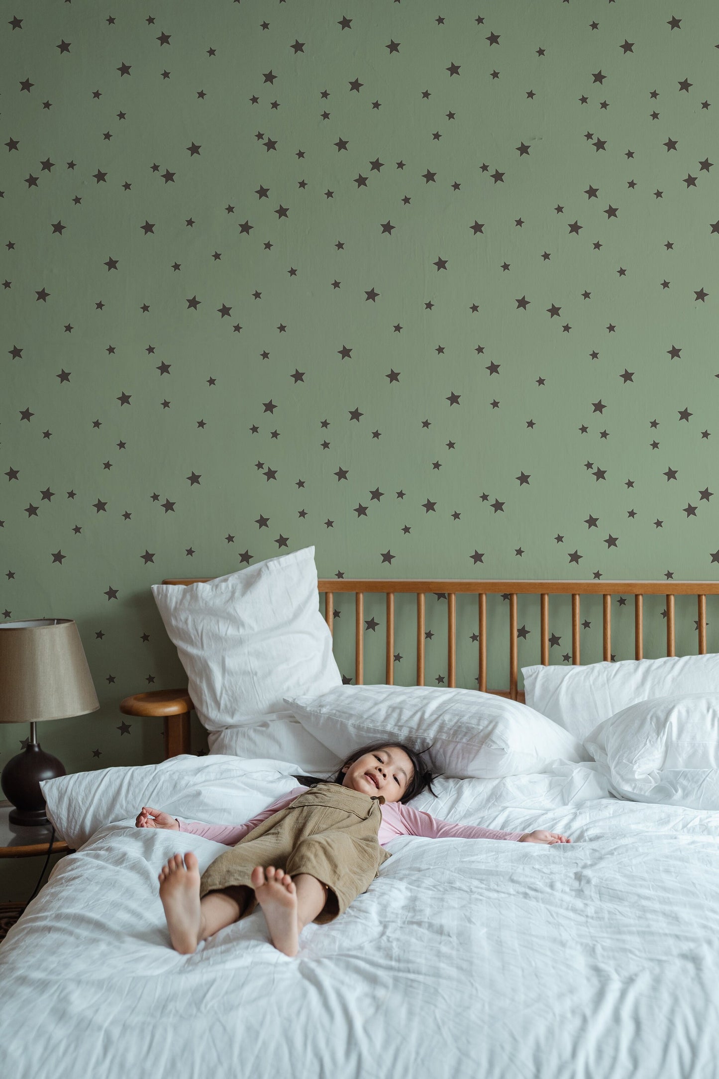 Modern Nursery Green Star Wallpaper